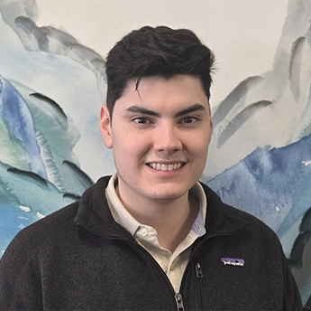 Professional headshot of Endy Munoz, Software Engineer at CMD MedTech.